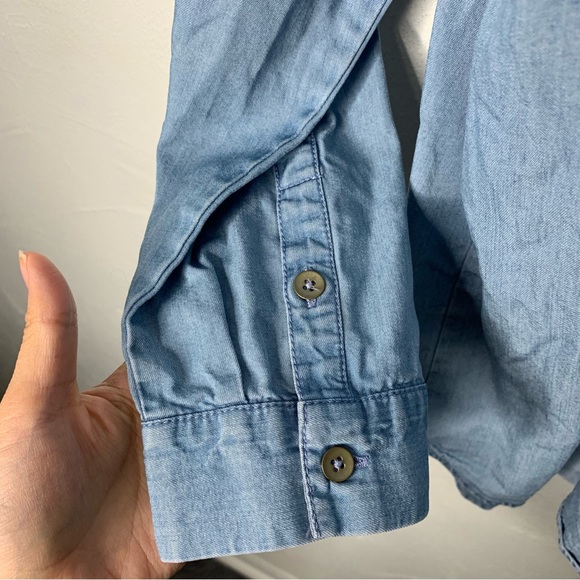 J.Jill XL Light Wash Chambray Denim Tunic Top V Neck Long Sleeve Relaxed Fit - Picture 6 of 9